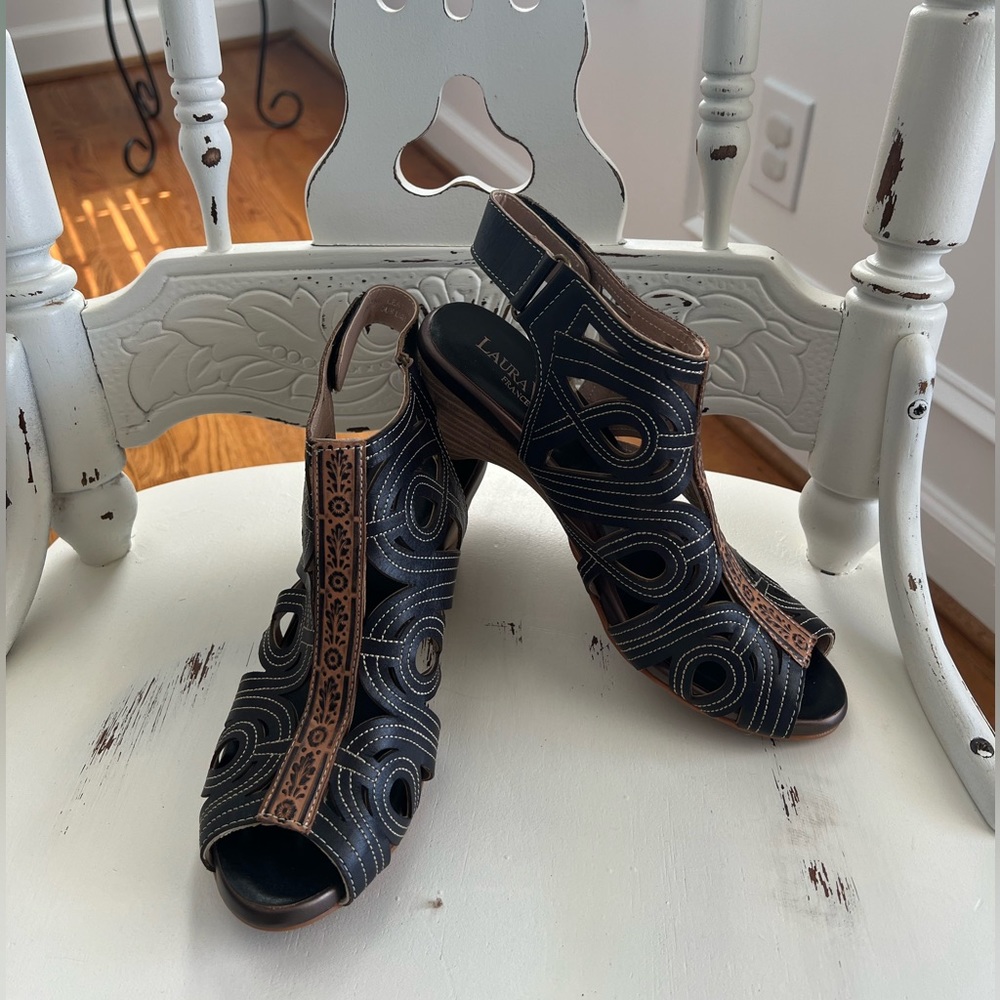 Laura Vita sandals